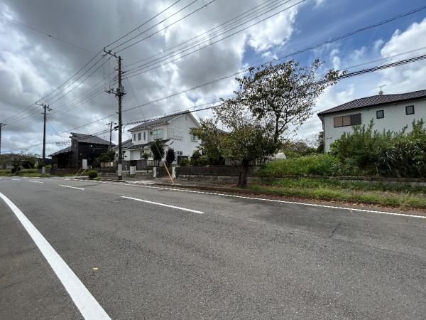 銚子市豊里台2丁目　土地 前面道路含む現地写真 