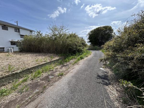 山武郡横芝光町屋形　土地 前面道路含む現地写真 