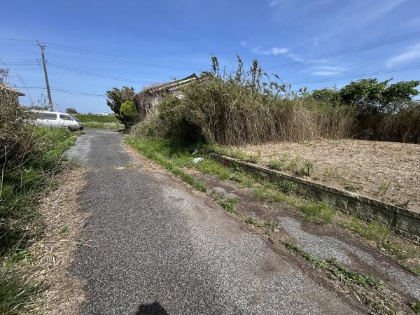 山武郡横芝光町屋形　土地 前面道路含む現地写真 