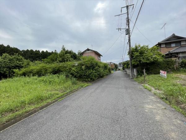 山武市埴谷　土地 前面道路含む現地写真 
