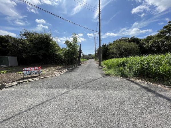 山武郡横芝光町屋形　土地 前面道路含む現地写真 