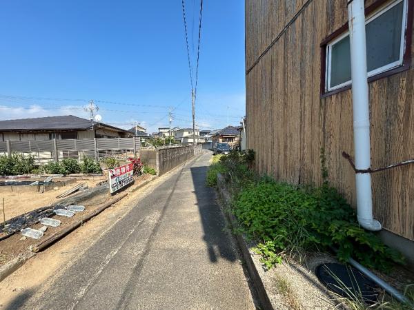 旭市下永井　土地 前面道路含む現地写真 