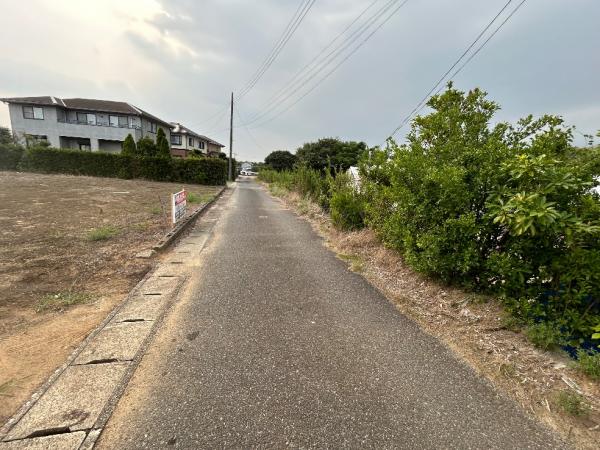 神栖市波崎　土地 前面道路含む現地写真 