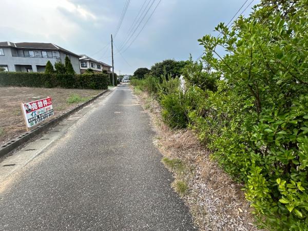神栖市波崎　土地 前面道路含む現地写真 