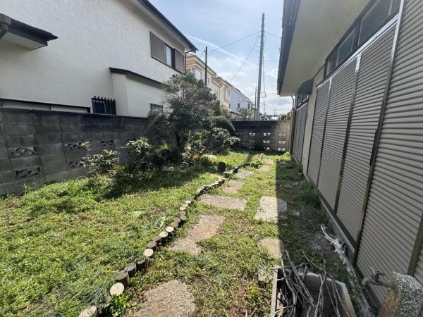坂戸市西坂戸　 庭 