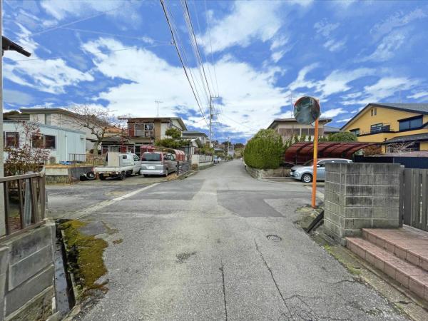  前面道路含む現地写真 