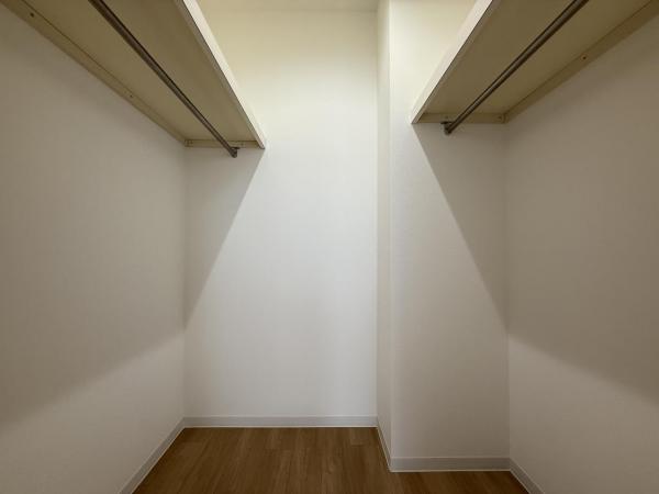 コープ野村南郷アネックス ウォークインクローゼット