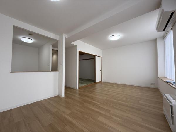 コープ野村南郷アネックス リビング 