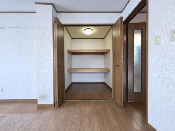 月寒東1条2丁目　戸建 収納 