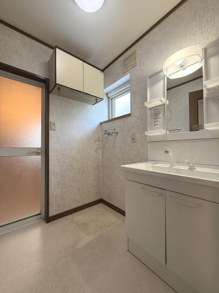 月寒東1条2丁目　戸建 洗面台・洗面所 