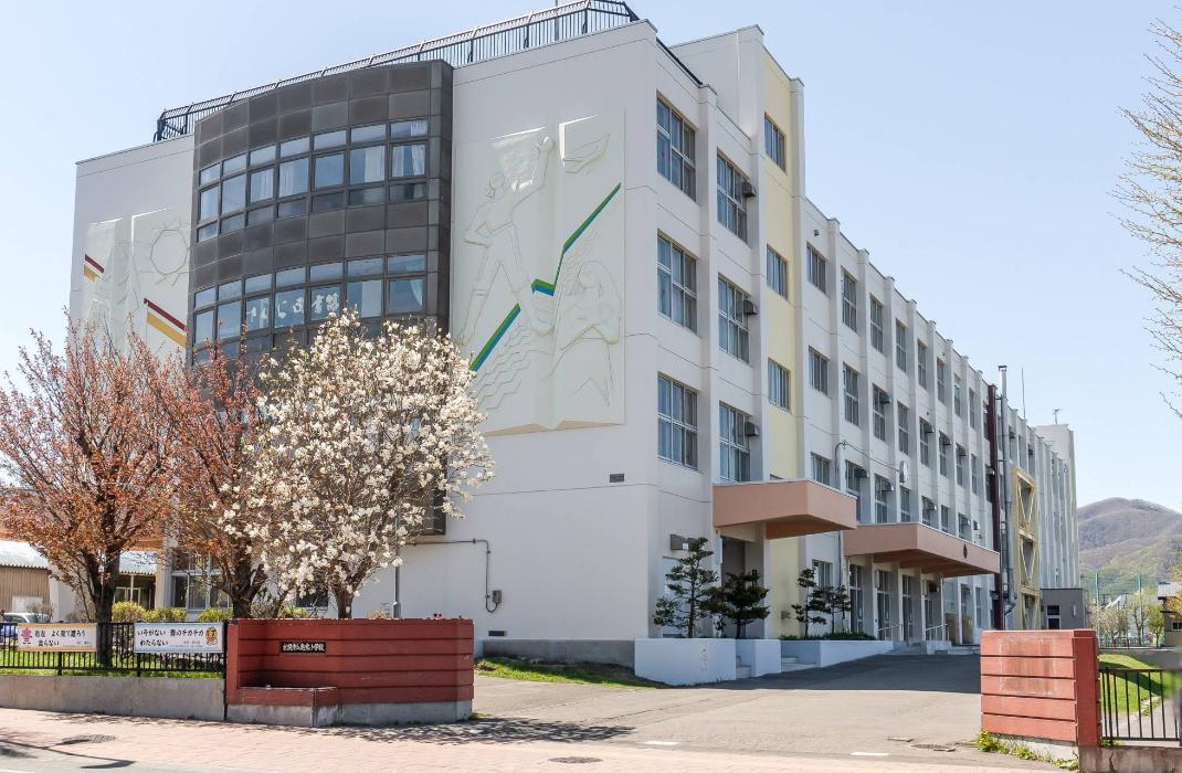 札幌市立発寒小学校