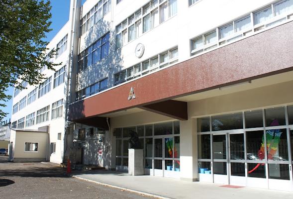 札幌市立東栄中学校