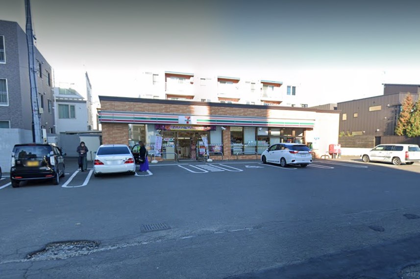 セブン-イレブン 札幌本町１条店
