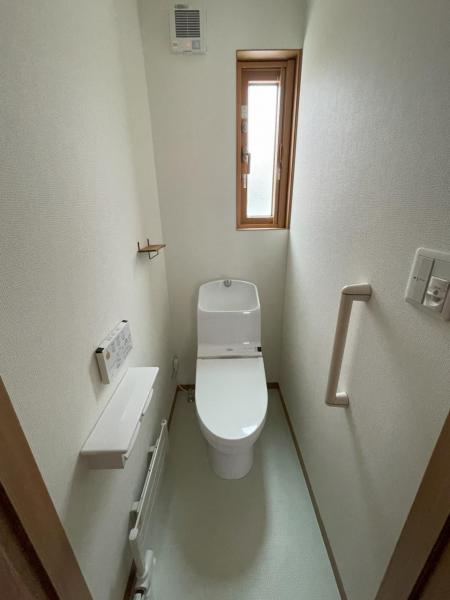 鶴野東4丁目　中古住宅 トイレ 