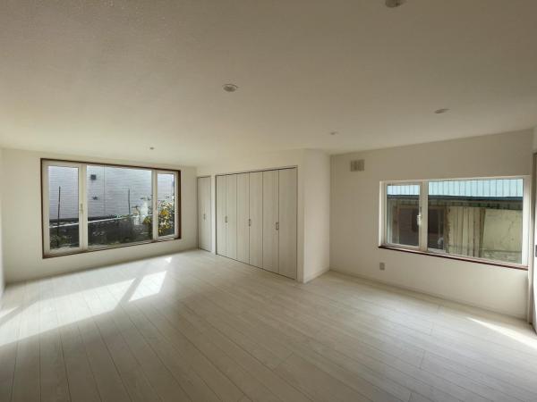 鳥取北10丁目　中古住宅 洋室