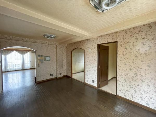 【商談中】旭町47番　売家 洋室