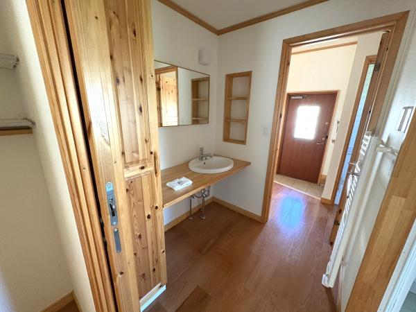 鳥取大通1丁目　売家　 洗面台・洗面所 