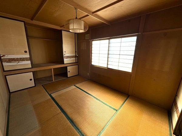 『時を重ねて、味わい深く。』宮本2丁目売家 リビング以外の居室 