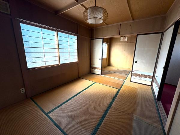 『時を重ねて、味わい深く。』宮本2丁目売家 リビング以外の居室 