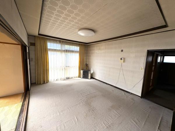 『時を重ねて、味わい深く。』宮本2丁目売家 リビング 