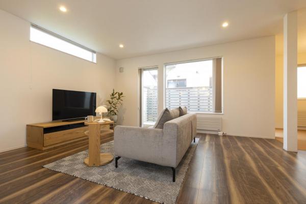 暮らしにちょうどいい「大人のための平屋。」鶴野東FITモデル リビング 