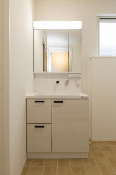 暮らしにちょうどいい「大人のための平屋。」鶴野東FITモデル 洗面台・洗面所 
