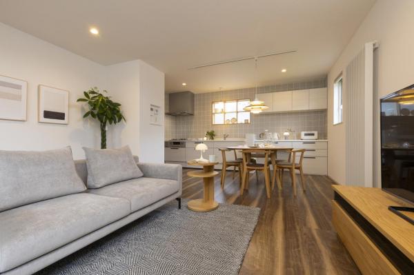 暮らしにちょうどいい「大人のための平屋。」鶴野東FITモデル リビング 