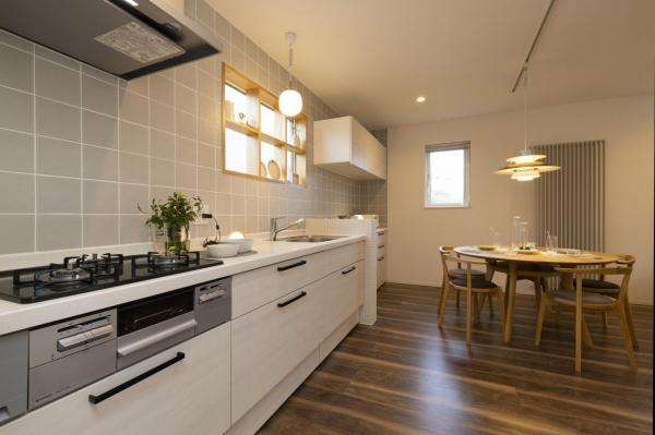 暮らしにちょうどいい「大人のための平屋。」鶴野東FITモデル キッチン 