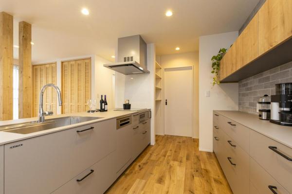 『ゆとりを生む理想の平屋。』昭和北モデル キッチン 