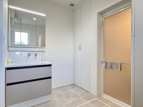 『全館空調で快適な住まい』新川モデル 洗面台・洗面所 