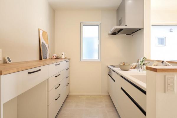 『全館空調で快適な住まい』新川モデル キッチン 