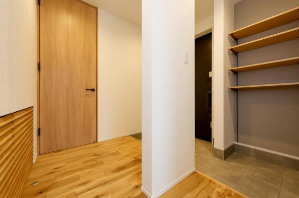 『暮らしにちょうどいい。』を叶えるお家。昭和南モデル 玄関 