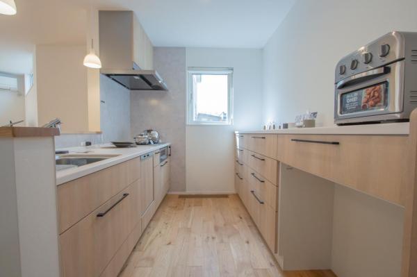 【商談中】『ちょっと大人の木の家。』根室市Qの家モデル キッチン 