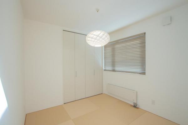 【商談中】『ちょっと大人の木の家。』根室市Qの家モデル リビング以外の居室 