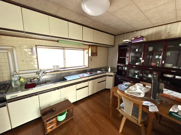 『家族の距離がちょうどいい。』美原5丁目売家 キッチン 