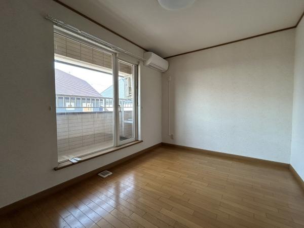 【商談中】『整えられた住まいで、暮らしをはじめる。』文苑4丁目売家 洋室