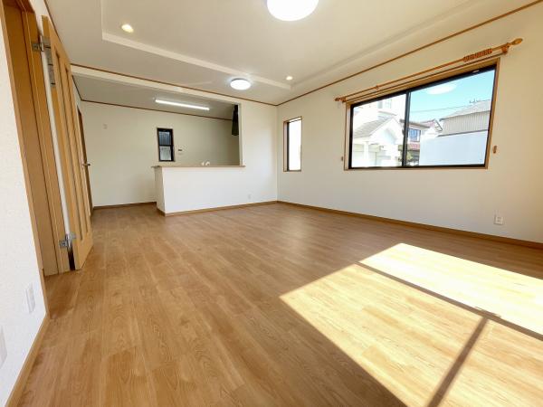龍ケ崎市川原代町　戸建・事務所 リビング 