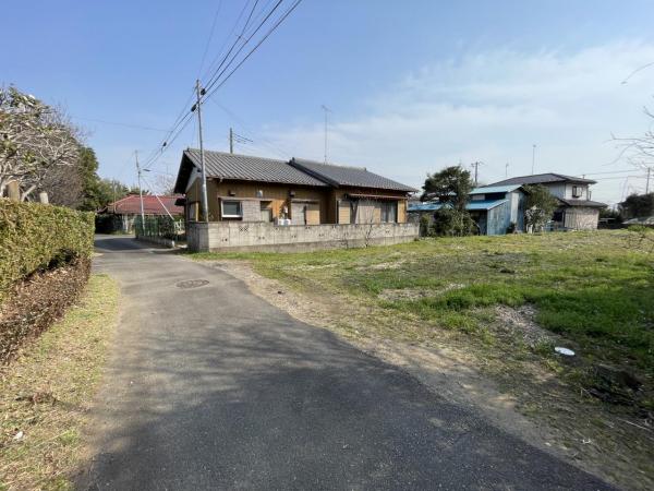 稲敷市柴崎　土地 前面道路含む現地写真 