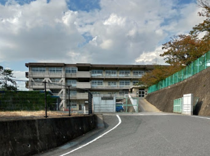 倉敷市立郷内小学校