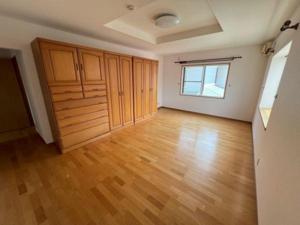 八戸市大久保字坂ノ脇 洋室