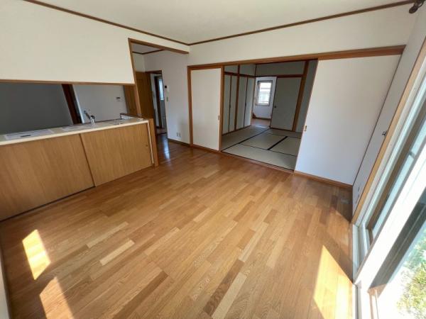 八戸市大久保字坂ノ脇 リビングダイニング