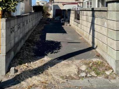 八戸市諏訪3丁目 前面道路含む現地写真 