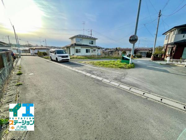 土地 八戸市大字田向字向平24（住居表示未確定） JR八戸線本八戸駅 750万円