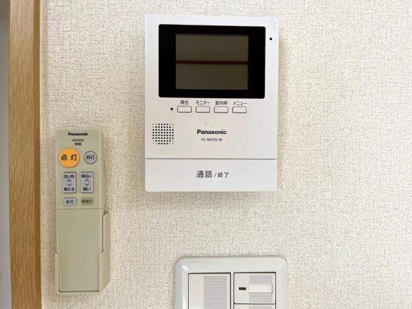 八戸市類家４丁目 TVモニター付きインターフォン