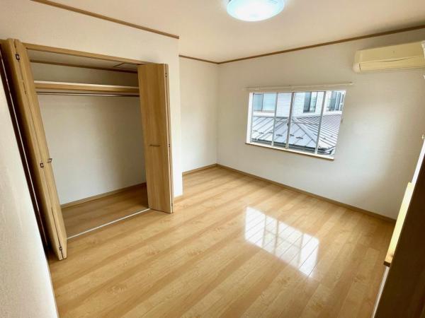 八戸市類家４丁目 洋室