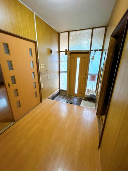 八戸市大字河原木字小田 玄関 