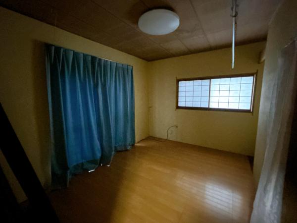 八戸市大字河原木字小田 洋室