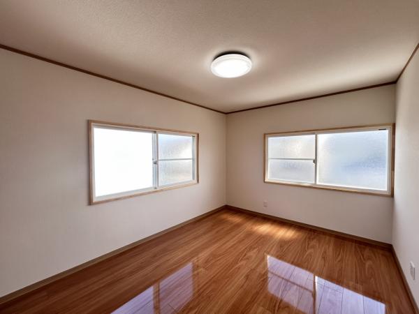  八戸市大字湊町字縄張 洋室