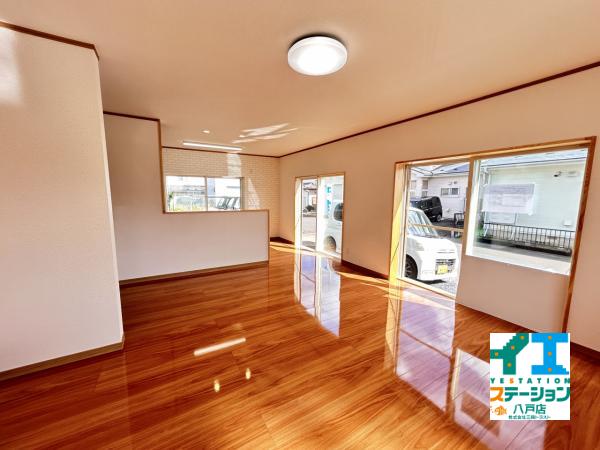  八戸市大字湊町字縄張 リビング 