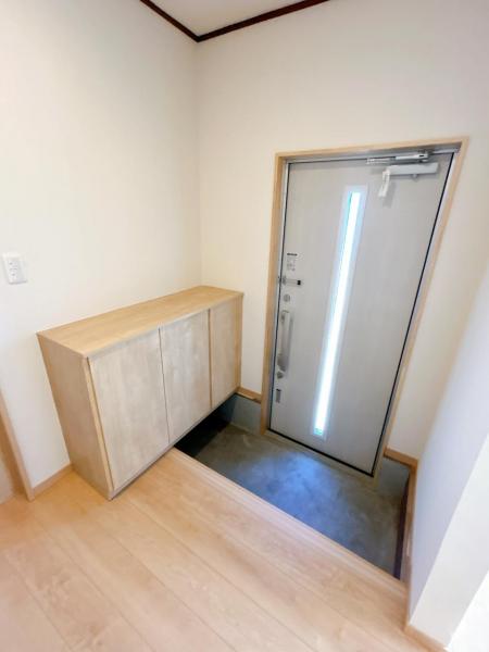 八戸市大字沢里字沢里山 玄関 